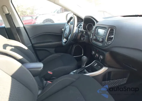 2018 Jeep Compass Sport Fwd z USA, uszkodzony, nr VIN 3C4NJCAB0JT193646